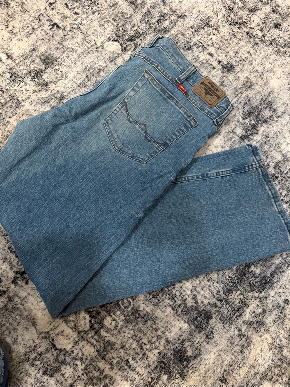 Wrangler Men’s Light Blue Straight Leg Jeans